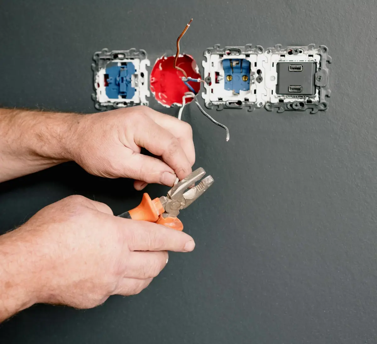 Bedrijfslogo Hdt Elektro