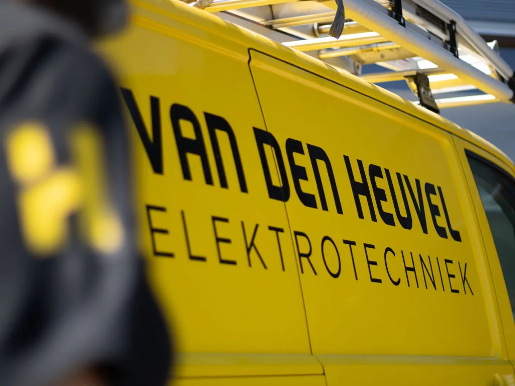 Bedrijfslogo Installatiebureau H. V.d. Heuvel B.V.