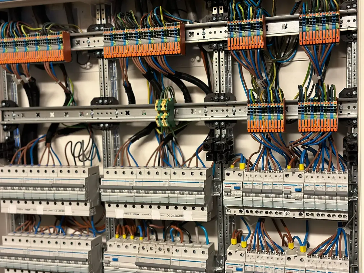 Bedrijfslogo Pisters Installatie B.V.