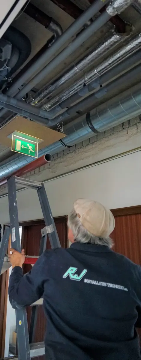 Bedrijfslogo R & J Elektrotechniek B.V.