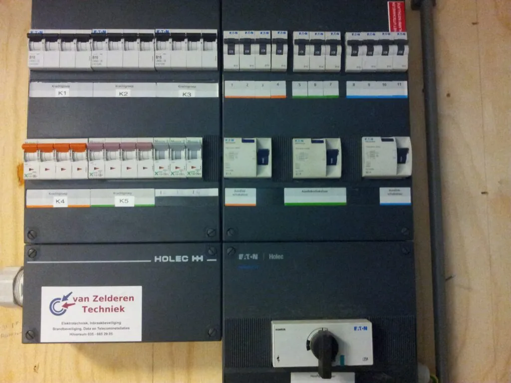 Bedrijfslogo Van Zelderen Techniek