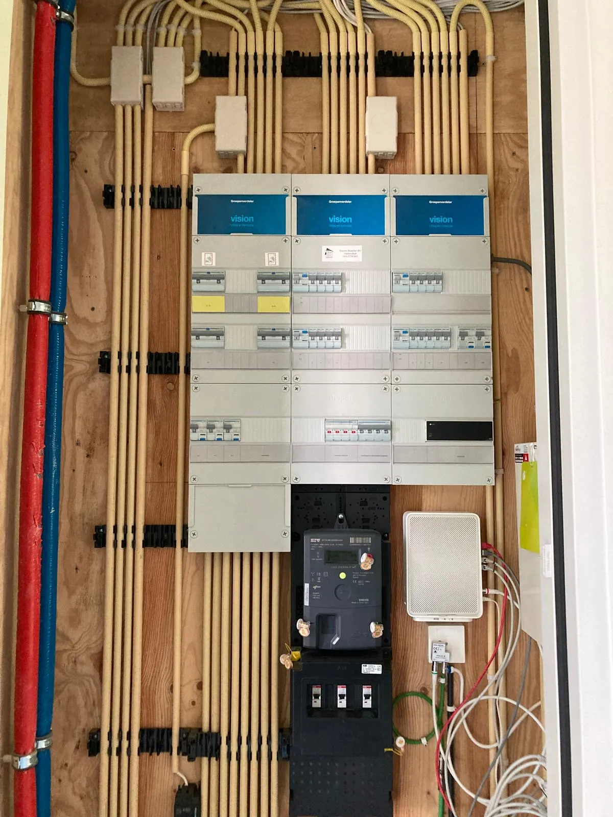 Bedrijfslogo Electro Boesten B.V.