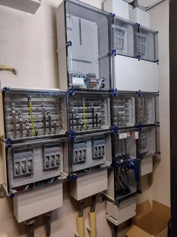 Bedrijfslogo Adriaansen Elektrotechniek