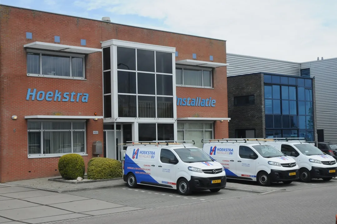 Bedrijfslogo Elektrotechnisch Installatiebedrijf Hoekstra B.V.
