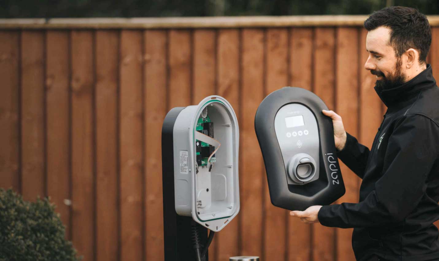 myenergi Zappi laadpaal: laden op zonnestroom als eerste keuze